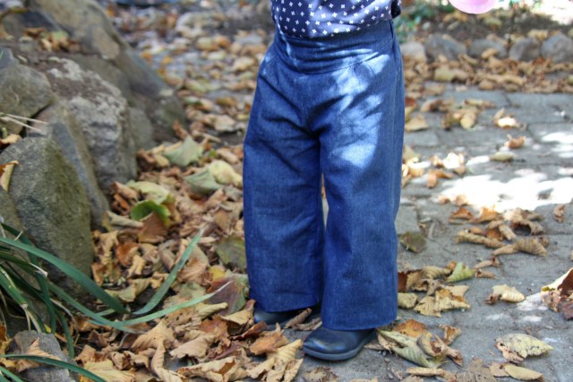 Elena - front of pants